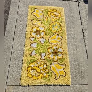 Vintage Yellow Floral Latchhook Rug